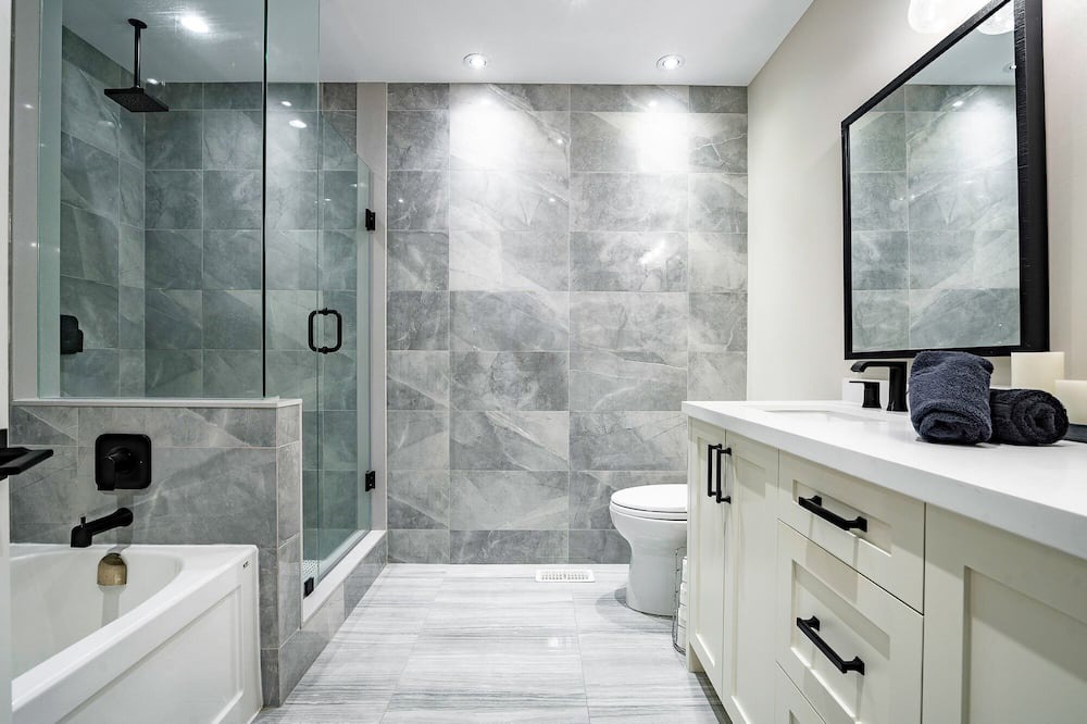 Photo of Bathroom in Wasaga Beach