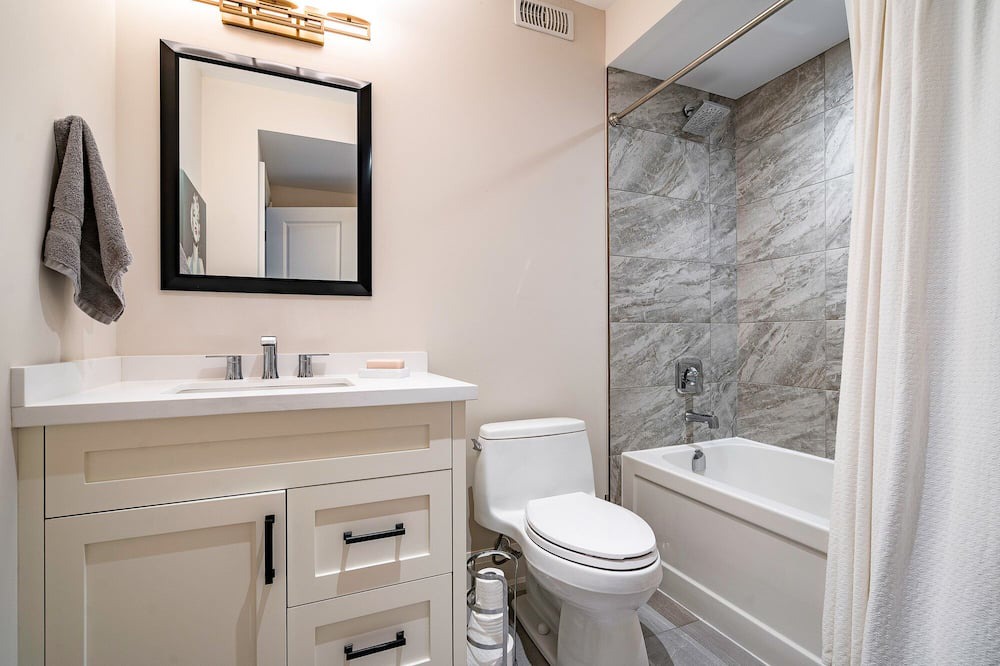 Photo of Bathroom in Wasaga Beach
