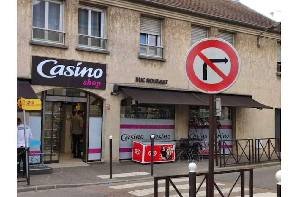 Photo of Others in Roissy-en-France