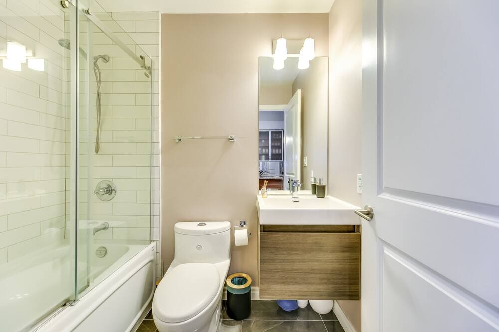Photo of Bathroom in Yorkville