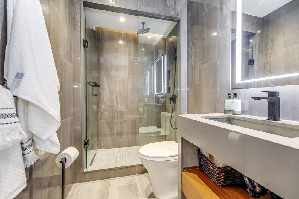 Photo of Bathroom in Yorkville
