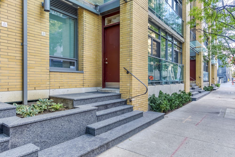 Photo of Outdoor in Yorkville