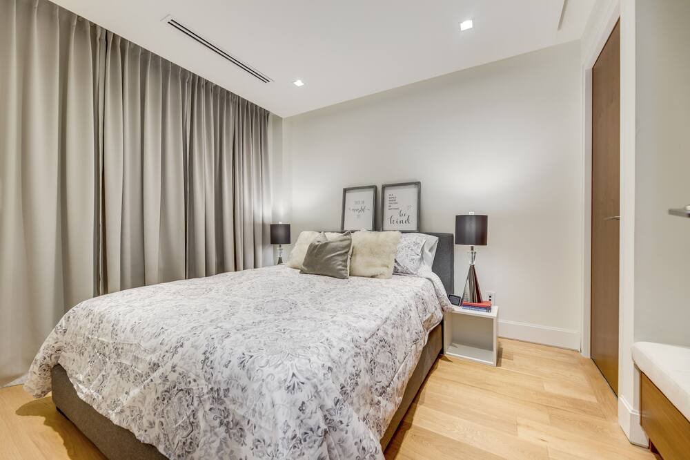 Photo of Bedroom in Yorkville