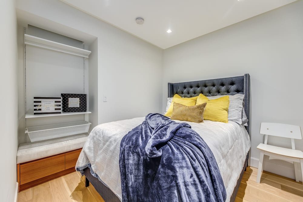 Photo of Bedroom in Yorkville