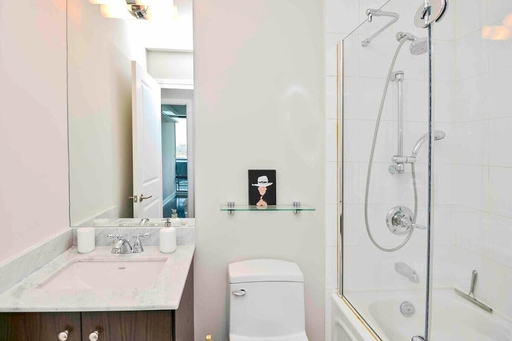 Photo of Bathroom in Yorkville