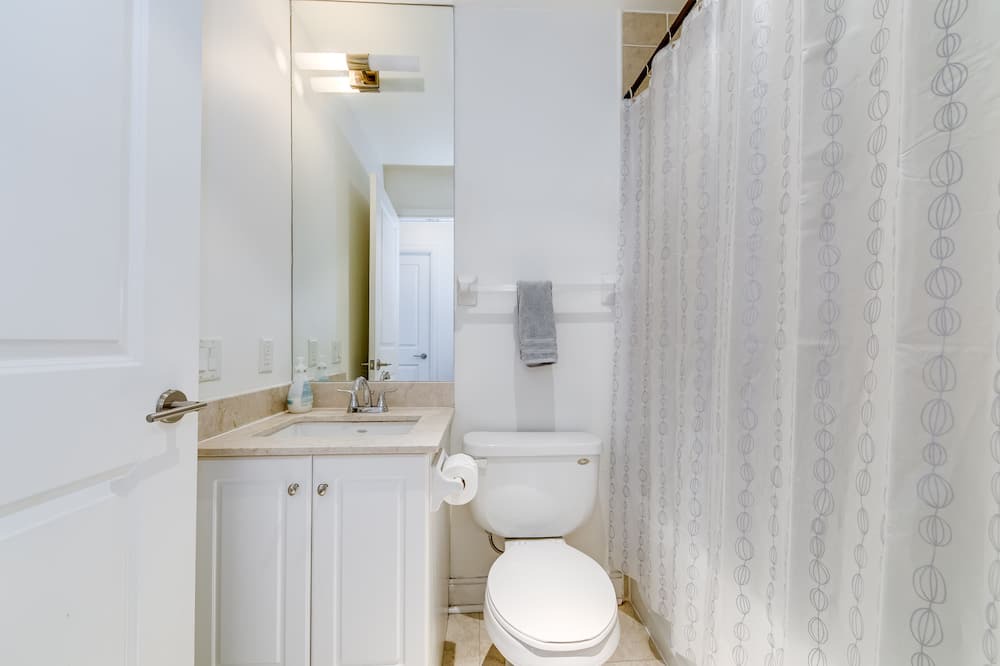 Photo of Bathroom in Yorkville
