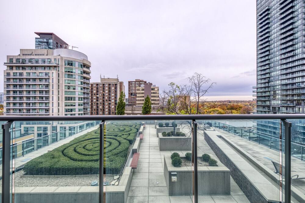 Photo of Outdoor in Yorkville