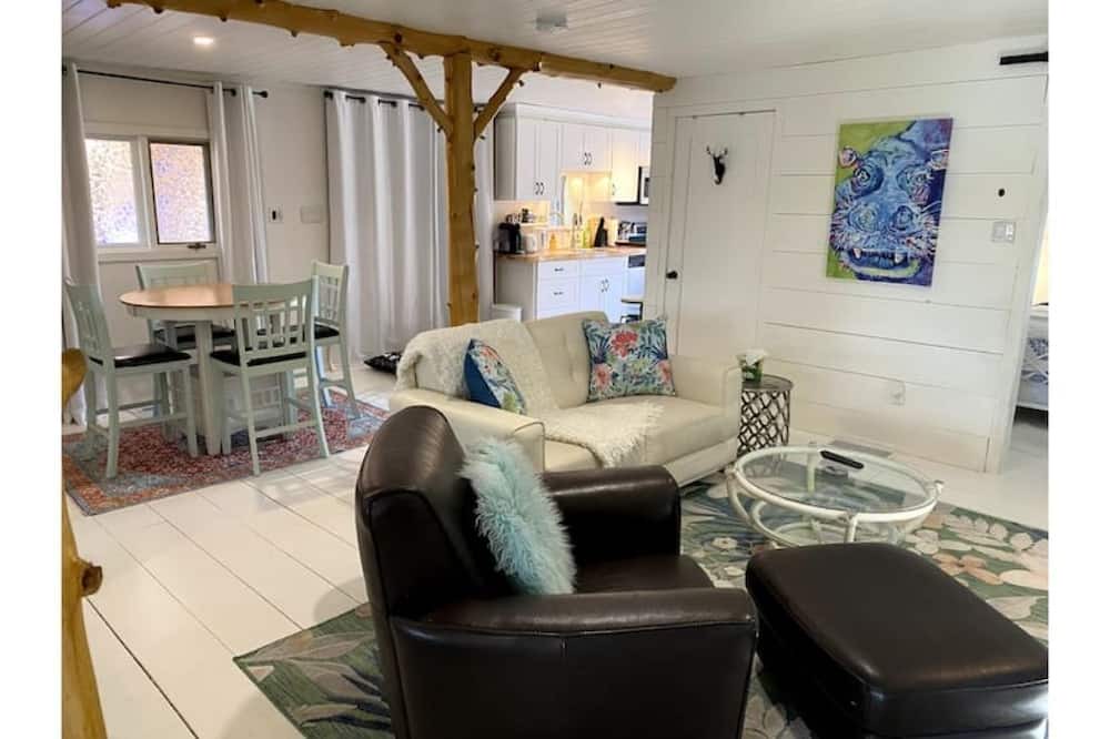 Photo of Livingroom in Whitchurch-Stouffville