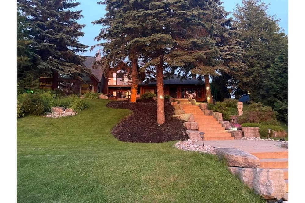 Photo of Outdoor in Whitchurch-Stouffville