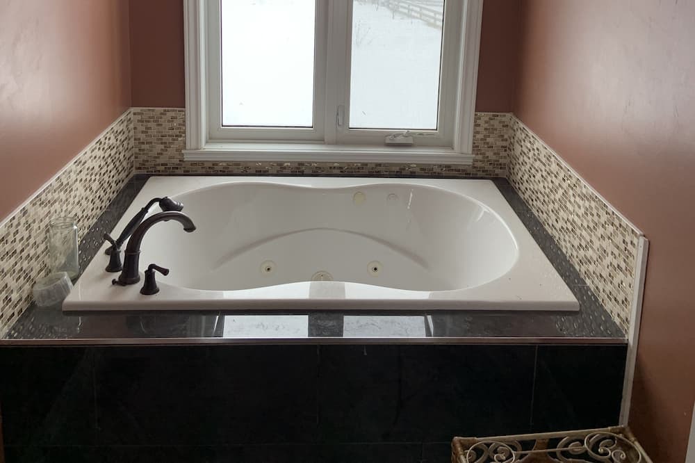Photo of Bathroom in Caledon