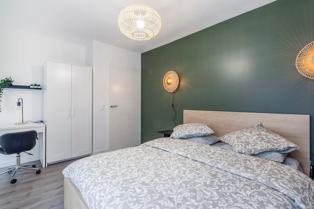 Photo of Bedroom in Le Bourget