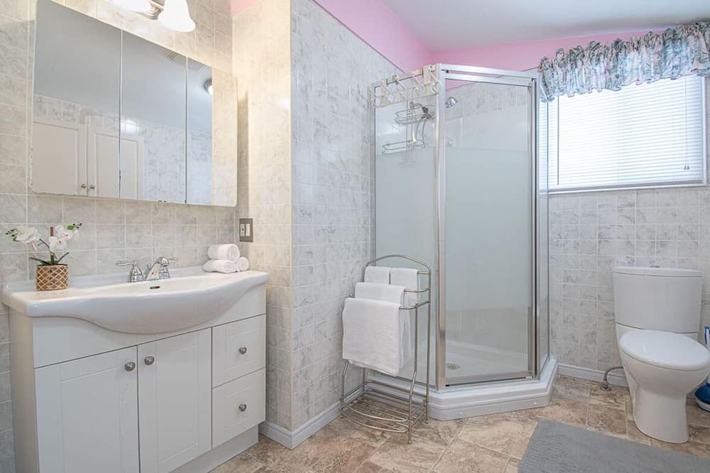 Photo of Bathroom in Alban
