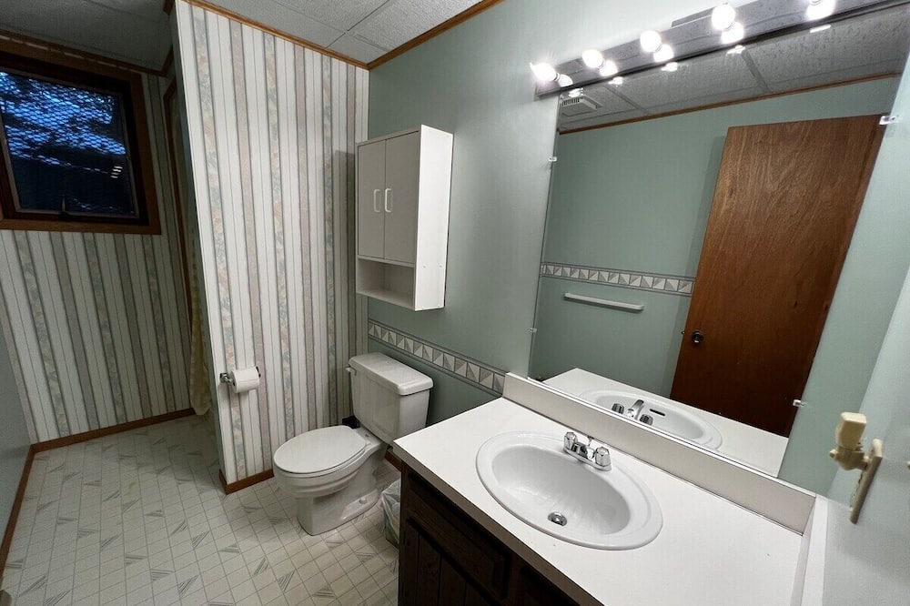 Photo of Bathroom in Port Franks