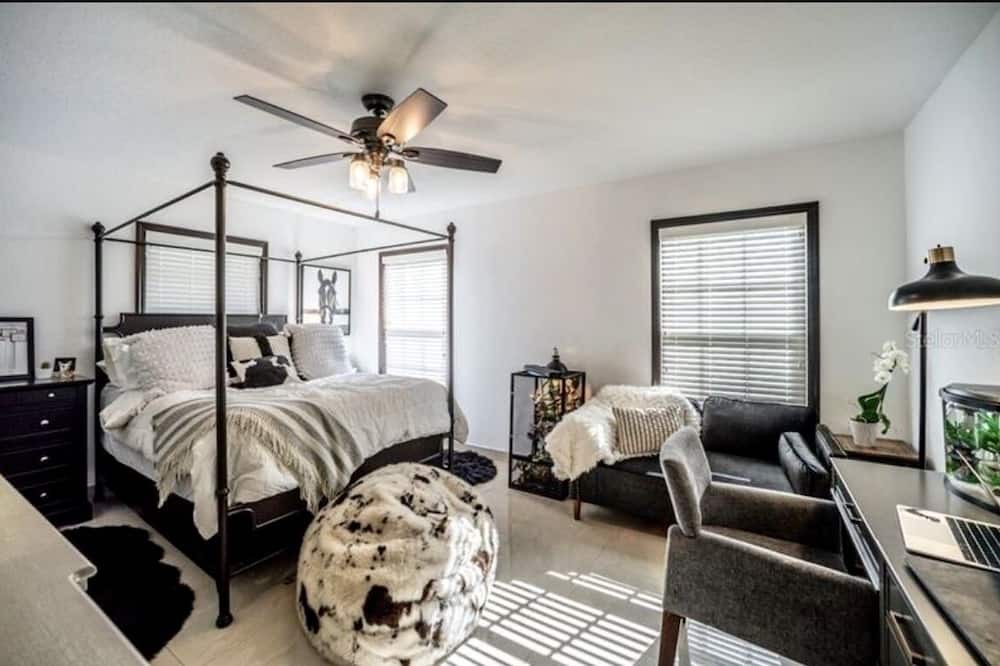 Photo of Bedroom in Arcadia