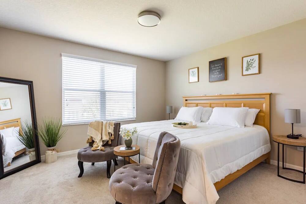 Photo of Bedroom in Riverview