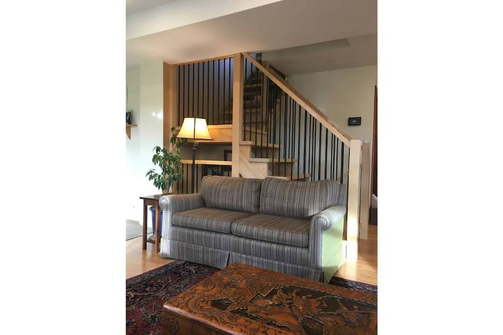 Photo of Livingroom in West Grey