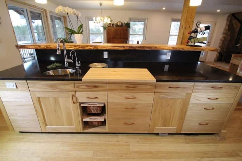 Photo of Kitchen in West Grey