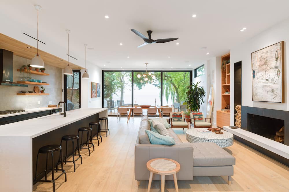 Photo of Livingroom in New Toronto