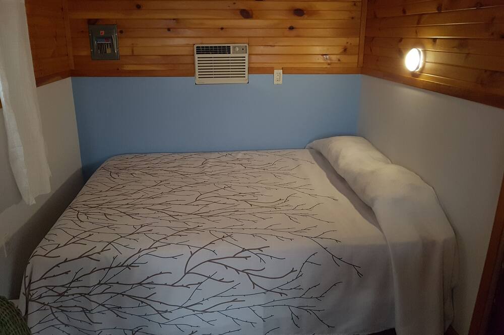 Photo of Bedroom in Kincardine