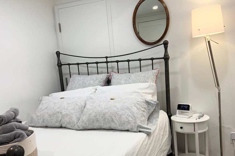 Photo of Bedroom in Dovercourt Park