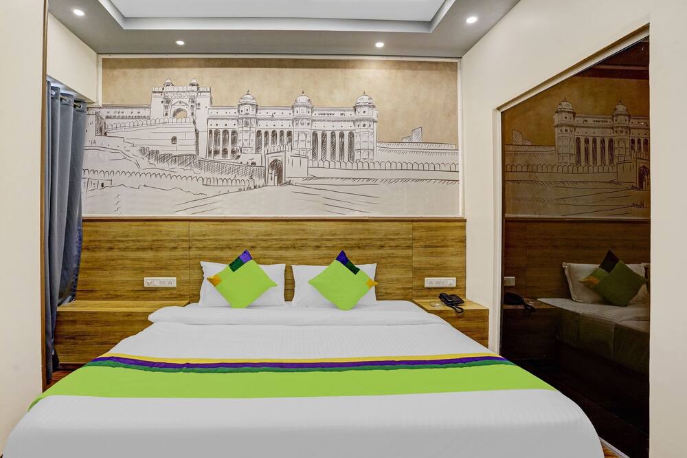 Photo of Bedroom in Vile Parle East