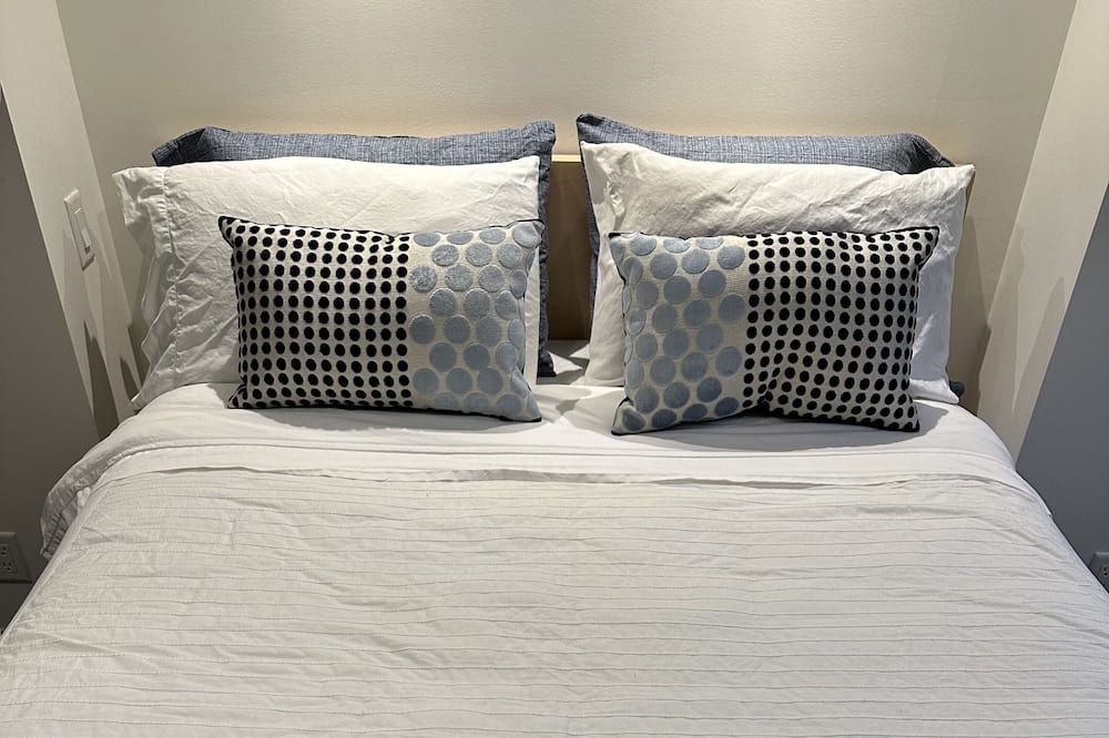 Photo of Bedroom in Creemore