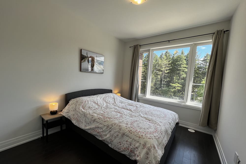Photo of Bedroom in Aurora