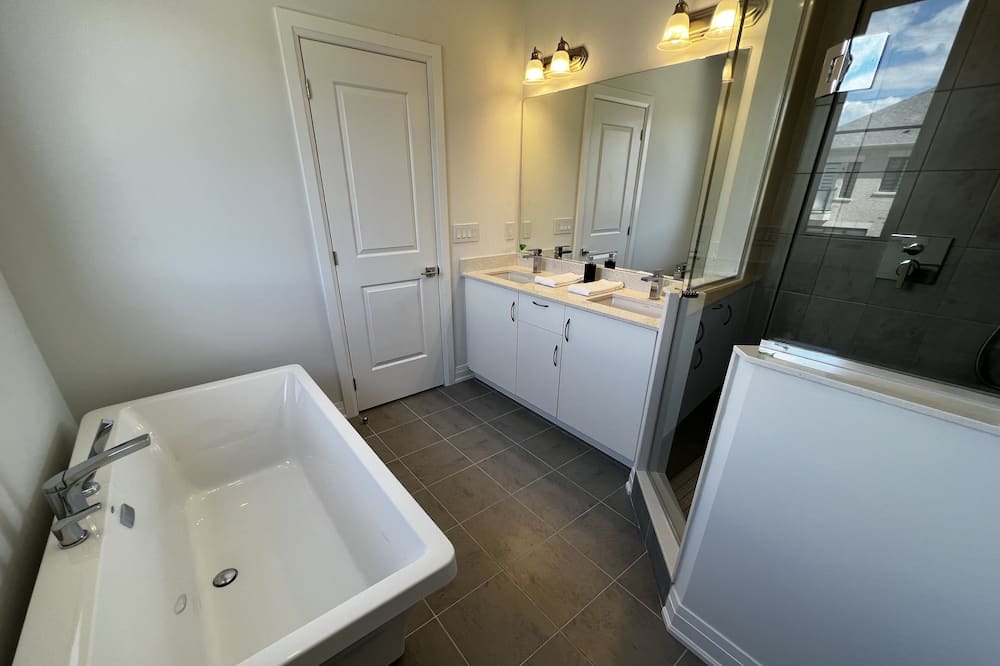 Photo of Bathroom in Aurora