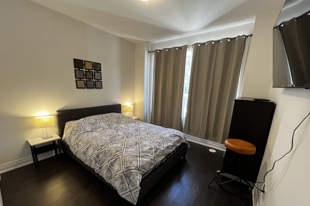 Photo of Bedroom in Aurora