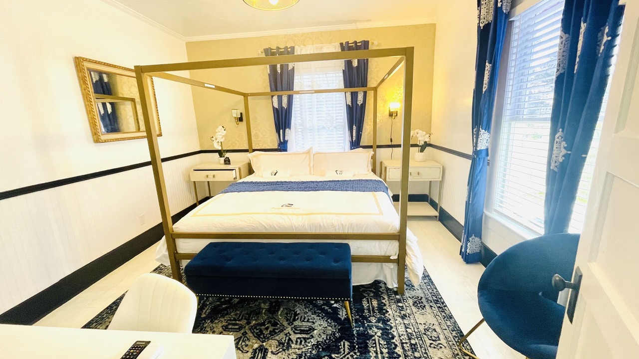 Photo of Bedroom in Historic Old Northeast