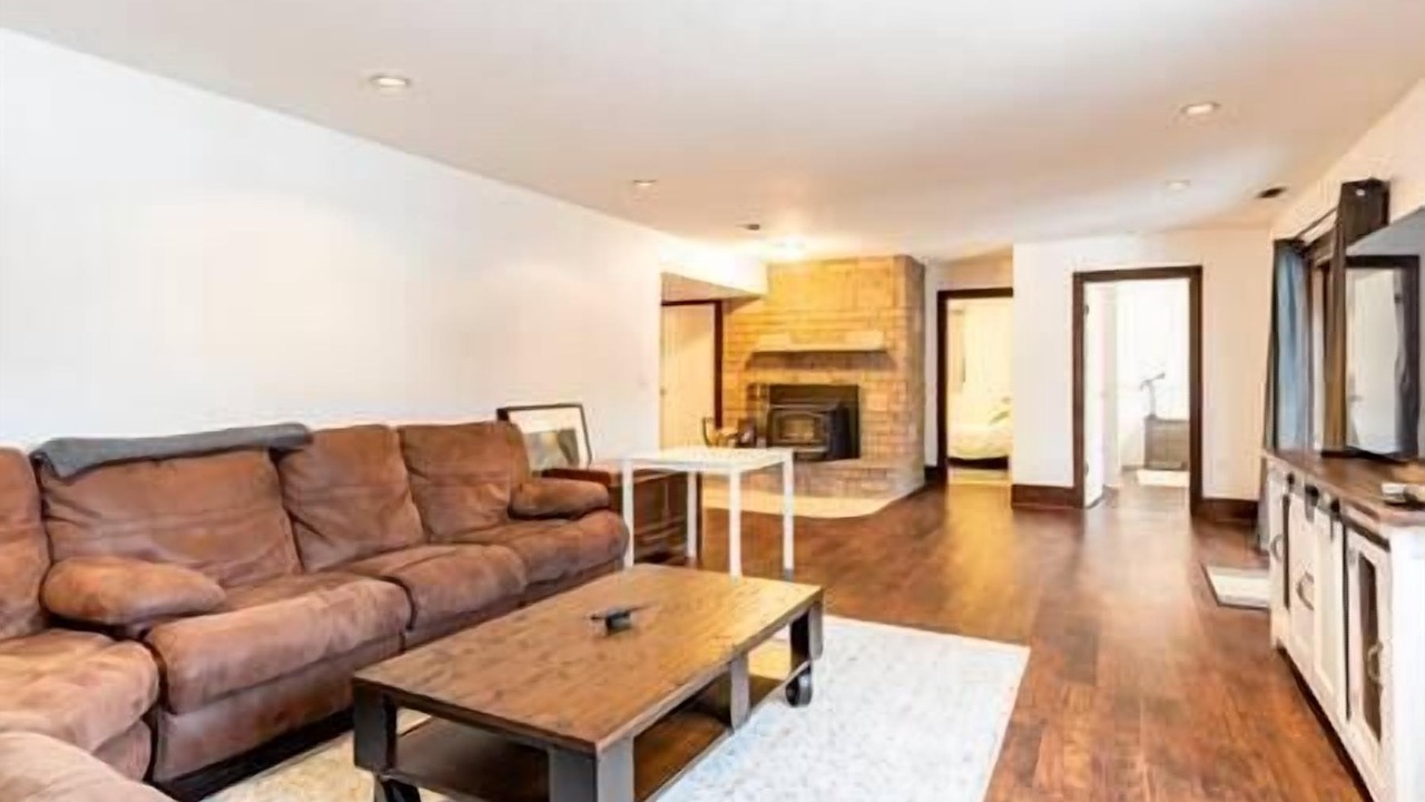 Photo of Livingroom in Flesherton