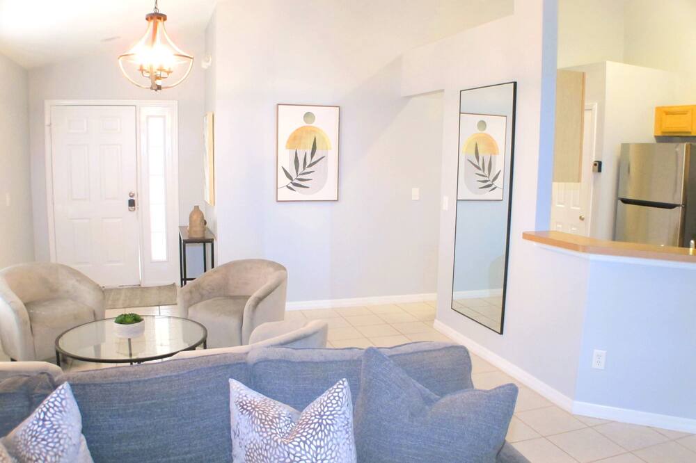 Photo of Livingroom in Solana