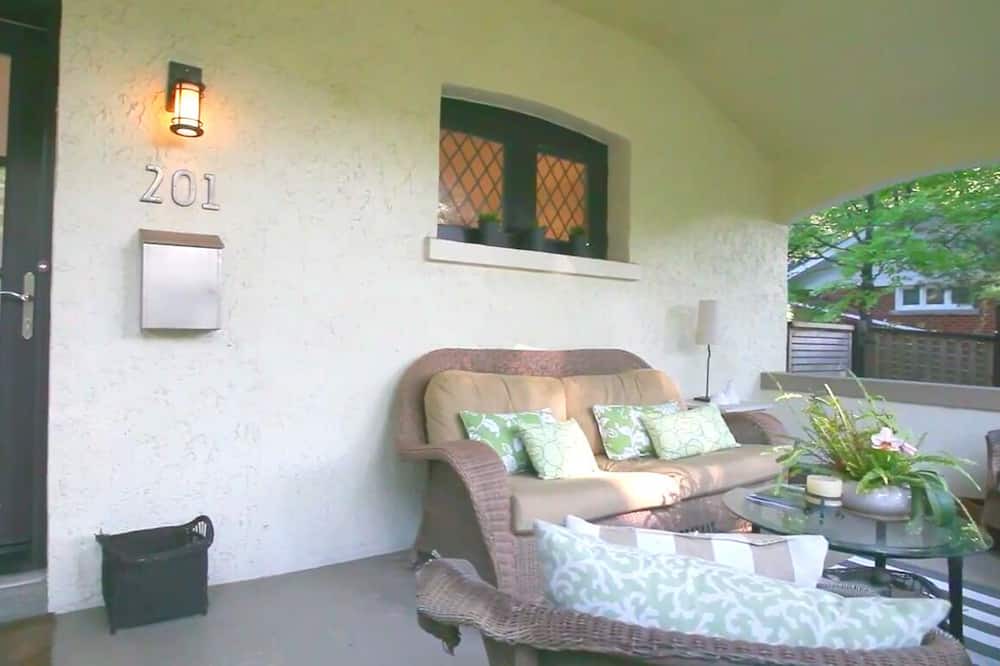 Photo of Outdoor in Mineola