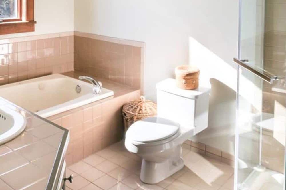 Photo of Bathroom in New Paltz