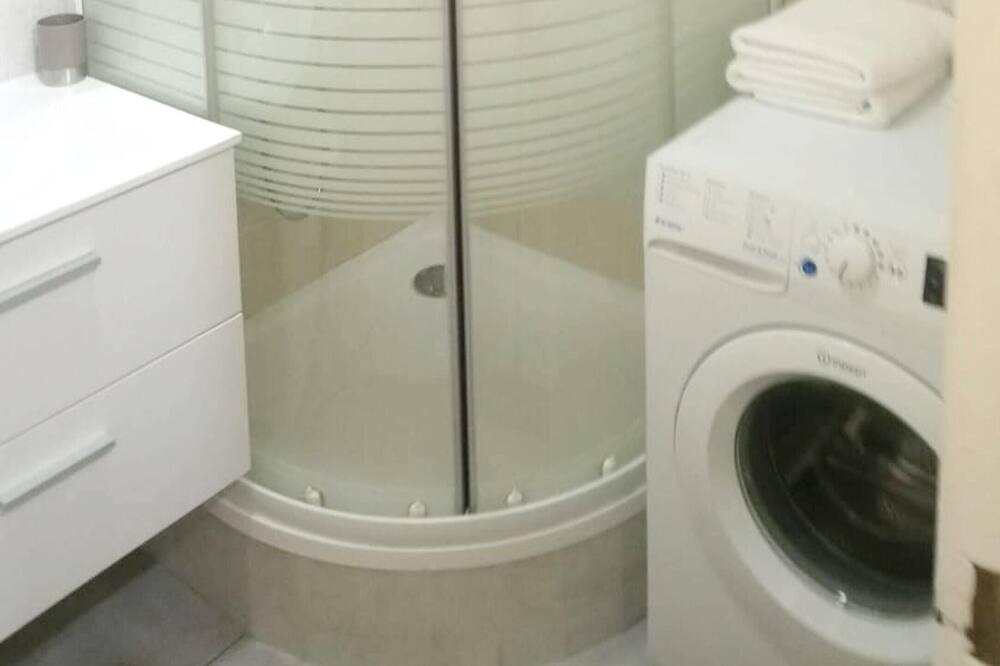 Photo of Bathroom in Les Pavillons-sous-Bois