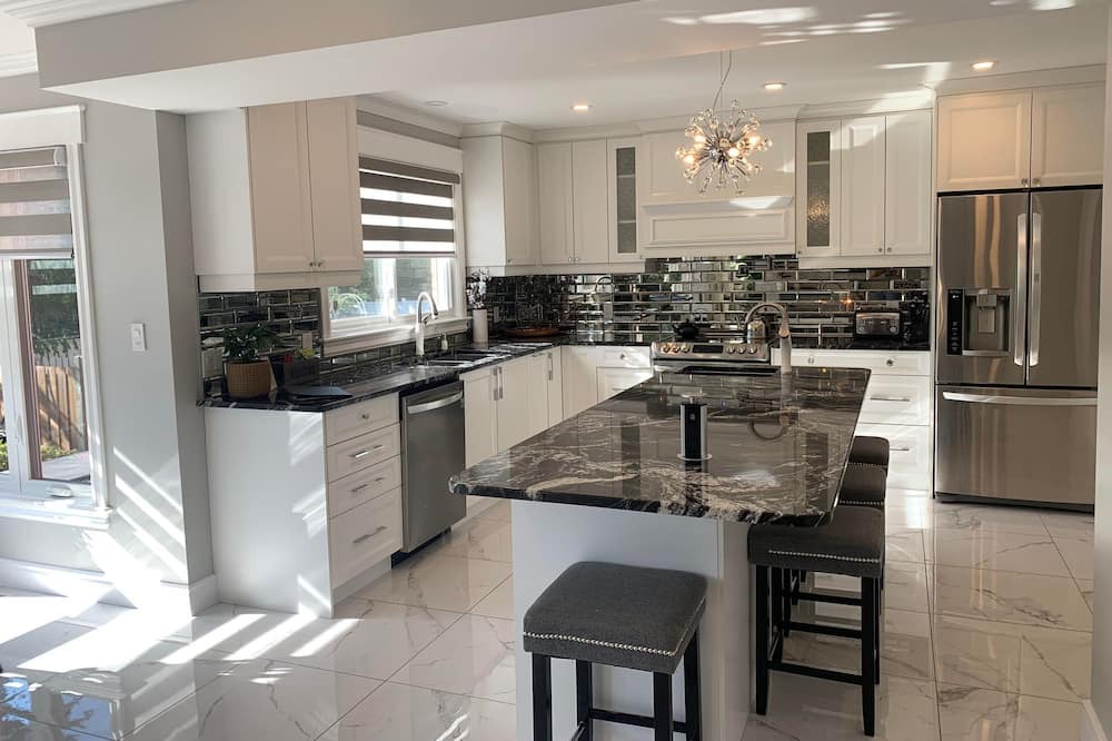 Photo of Kitchen in Amherstview