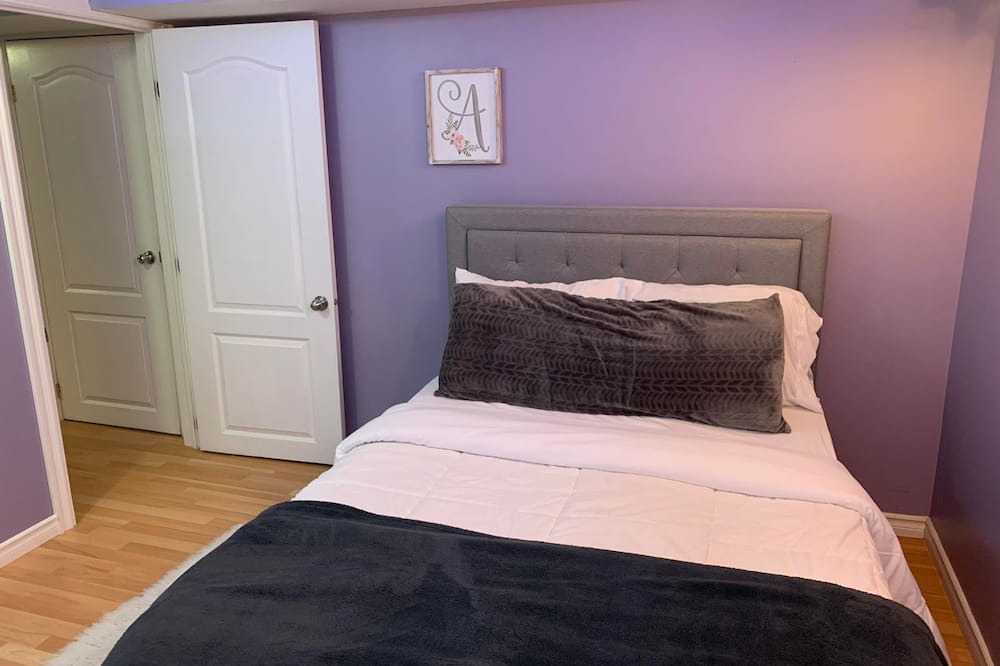 Photo of Bedroom in Amherstview