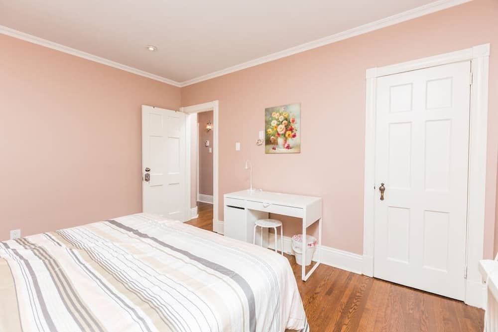 Photo of Bedroom in Sunnylea