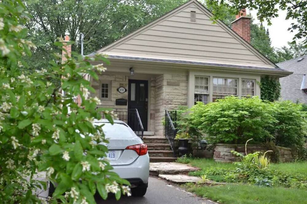 Photo of Outdoor in Sunnylea