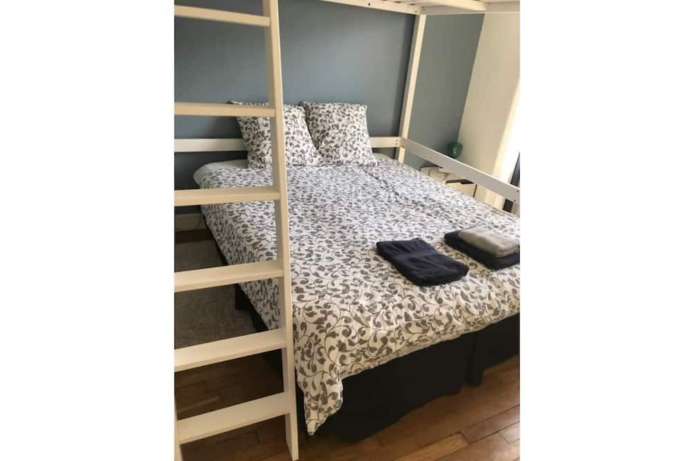 Photo of Bedroom in Pantin