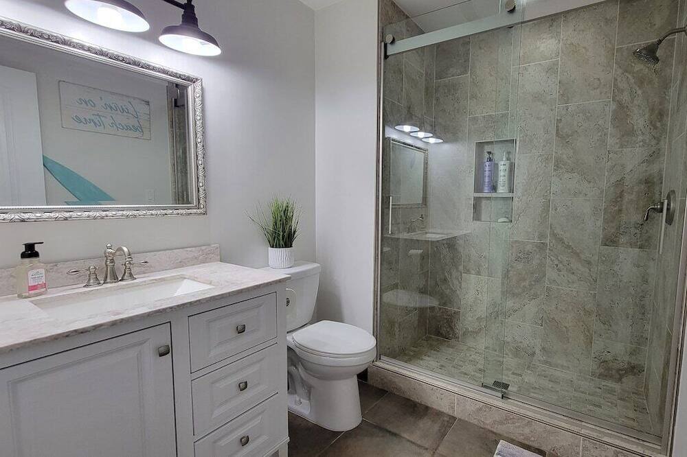 Photo of Bathroom in Desert Hills