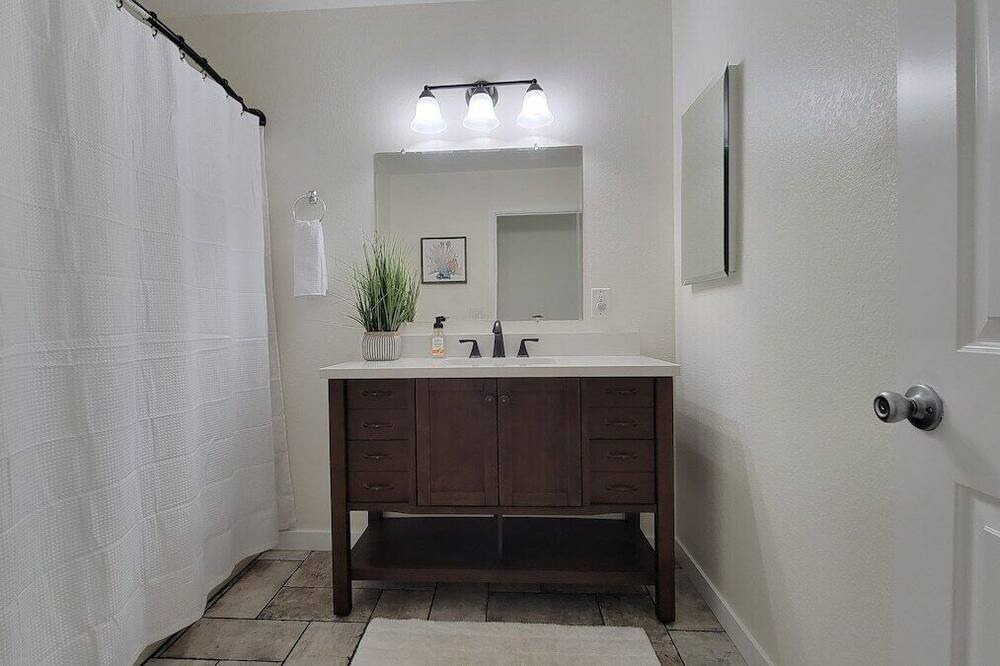 Photo of Bathroom in Desert Hills