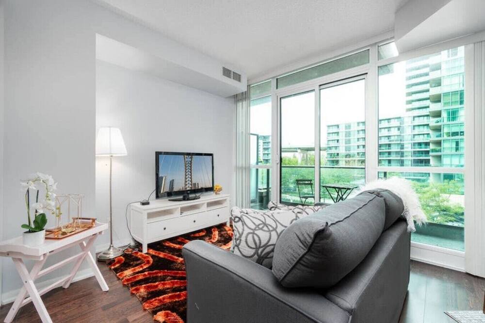 Photo of Livingroom in Fort York