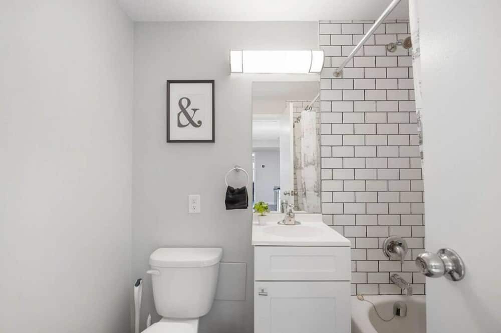 Photo of Bathroom in Cabbagetown South