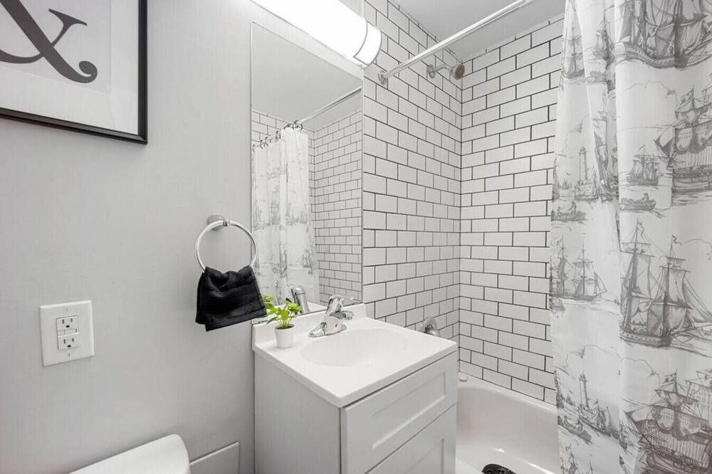 Photo of Bathroom in Cabbagetown South