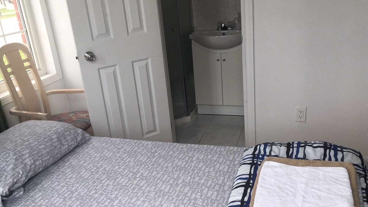 Photo of Bedroom in Village at York University
