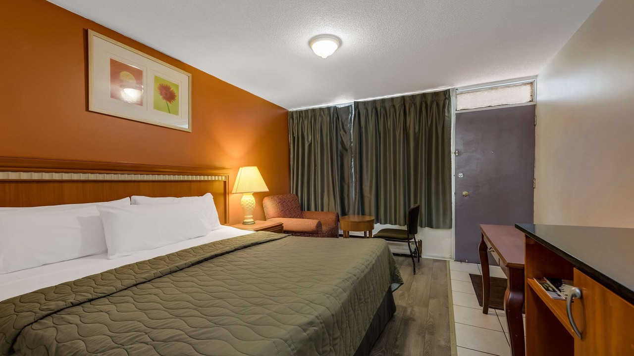Photo of Bedroom in Aldershot