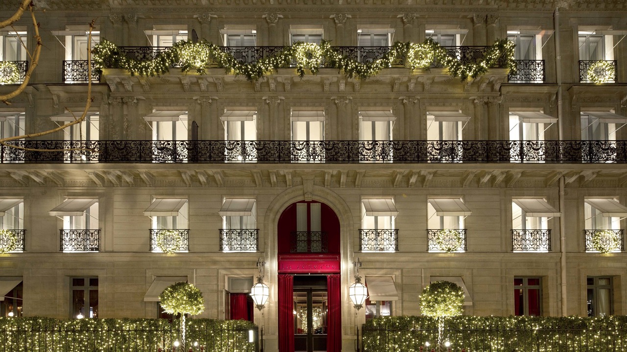 Photo of Buildings in 8th Arrondissement