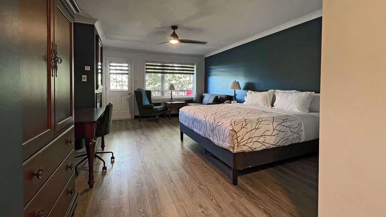 Photo of Bedroom in Otter Lake
