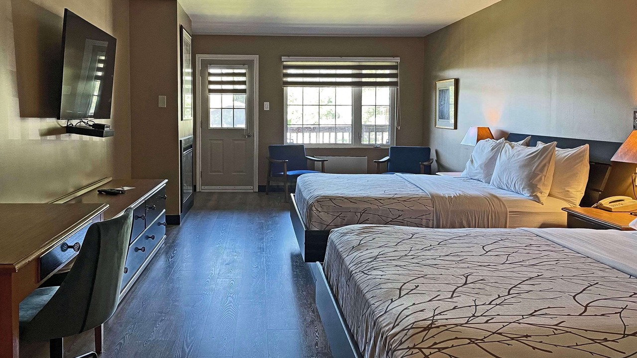 Photo of Bedroom in Otter Lake
